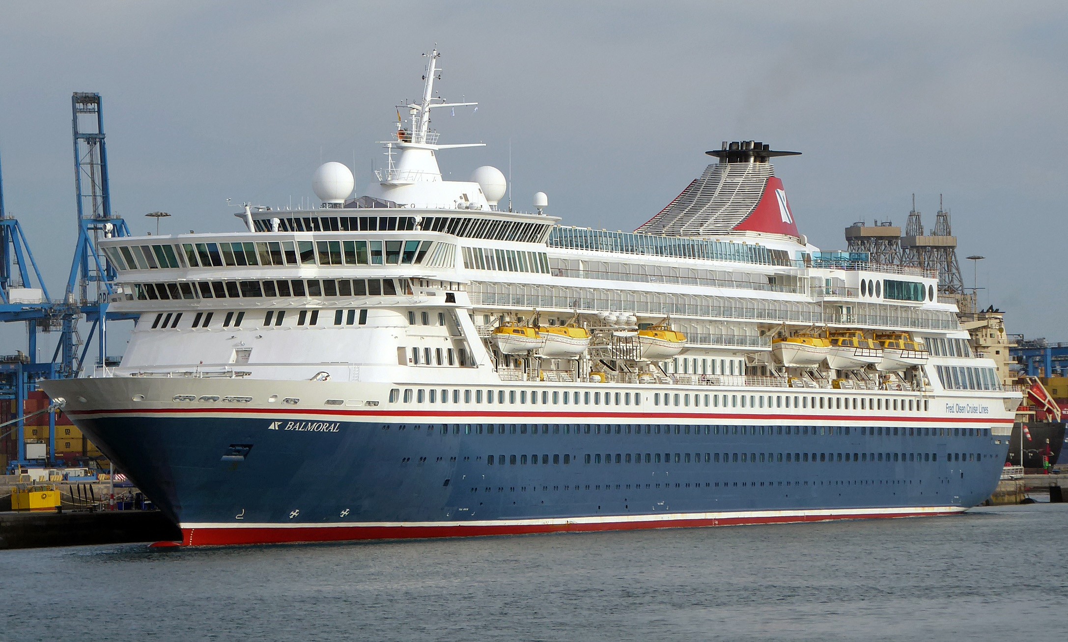 Transit: BALMORAL entering English South Coast at The Dover Strait