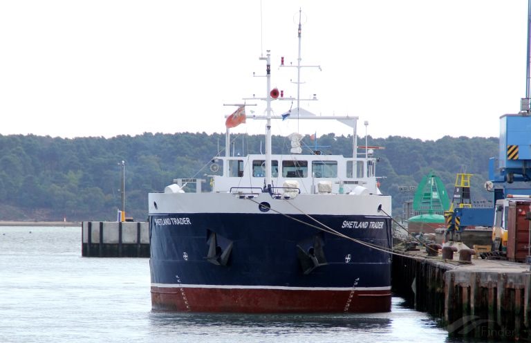 Transit: SHETLAND TRADER entering English South Coast at The Dover Strait