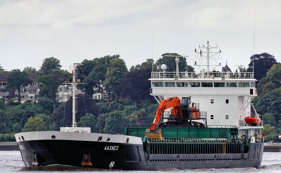 Irish Sea - AASNES               transiting Irish Sea off Wales