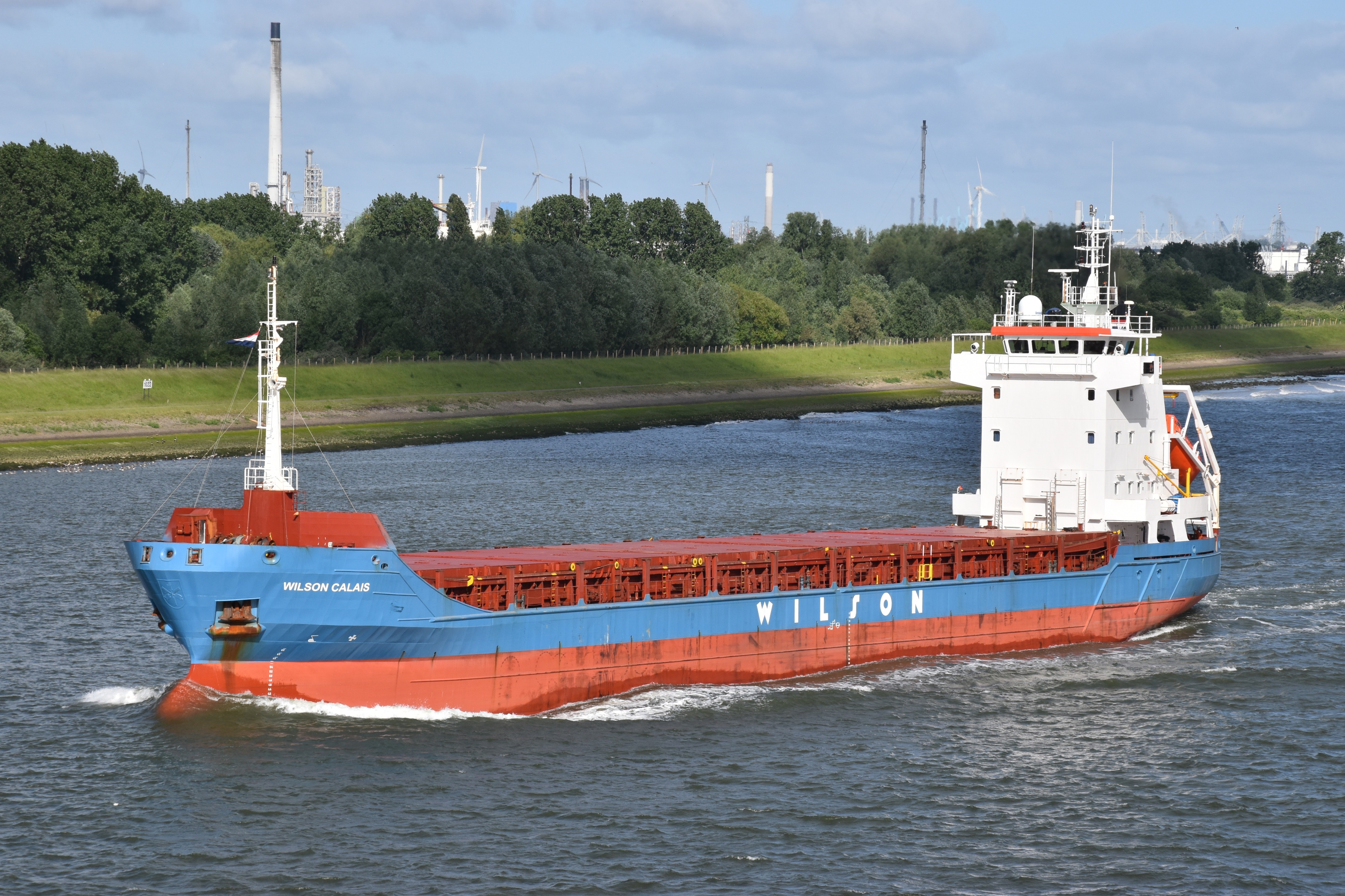 Transit: WILSON CALAIS        entering English South Coast at The Dover Strait