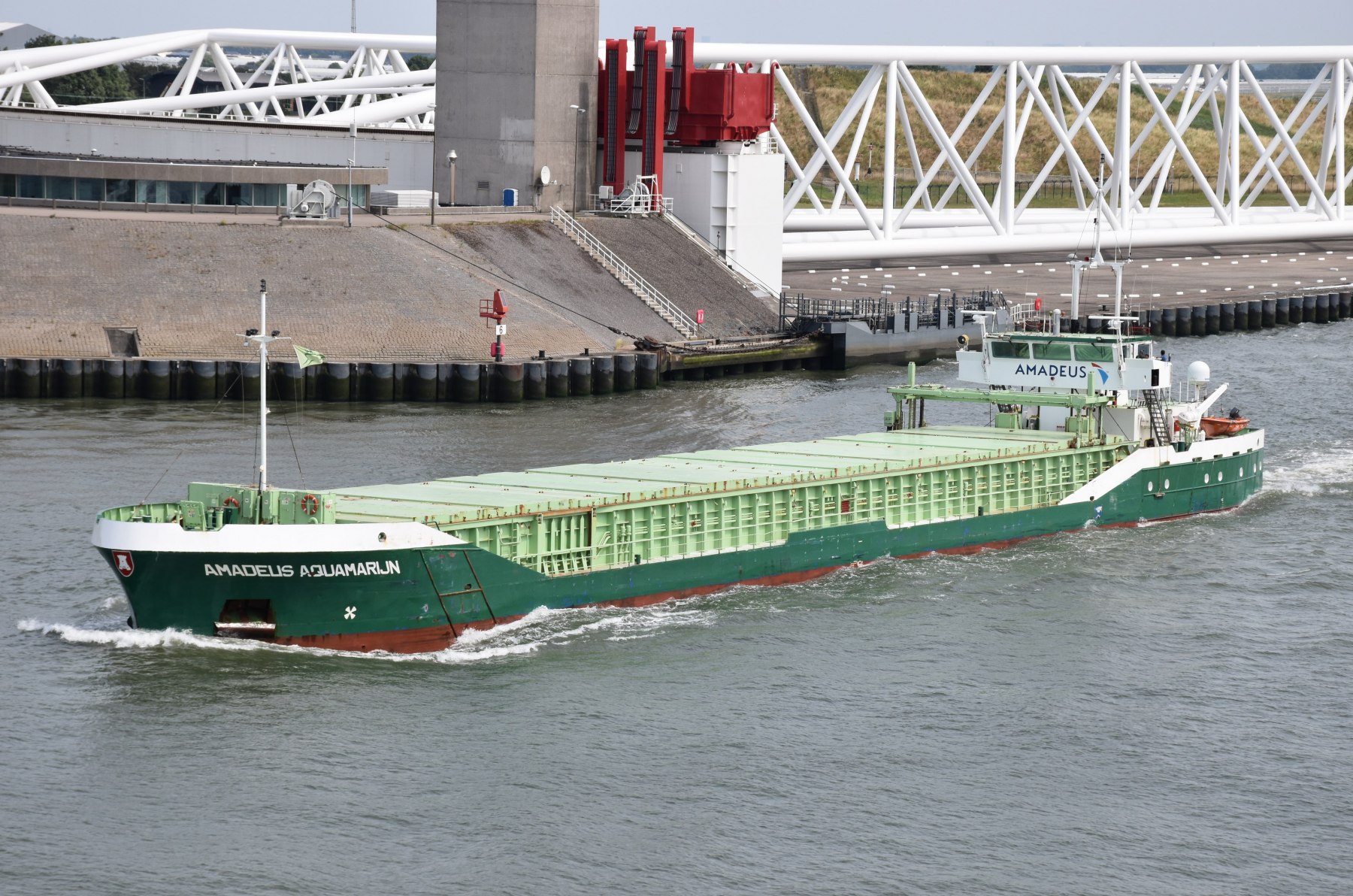 Transit: AMADEUS AQUAMARIJN   entering English South Coast at The Dover Strait