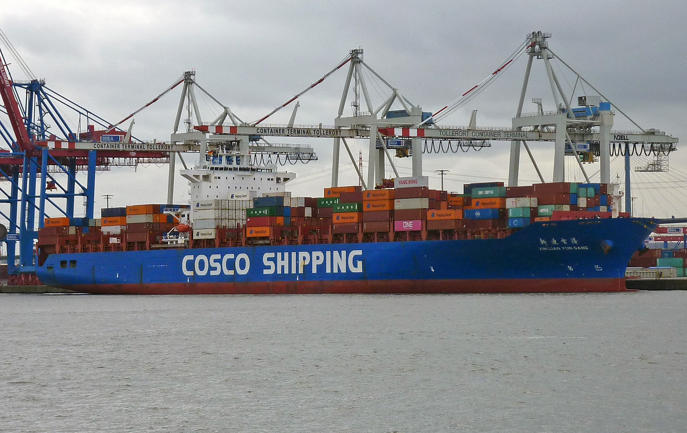 Transit: XIN LIAN YUN GANG    entering English South Coast at The Dover Strait