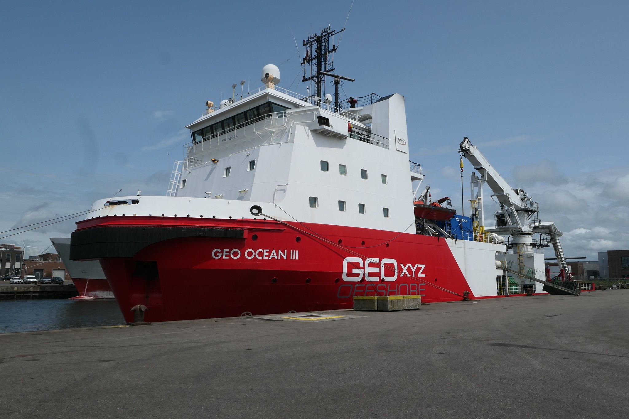  Scottish North Coast - GEO OCEAN III transiting Thurso Coast