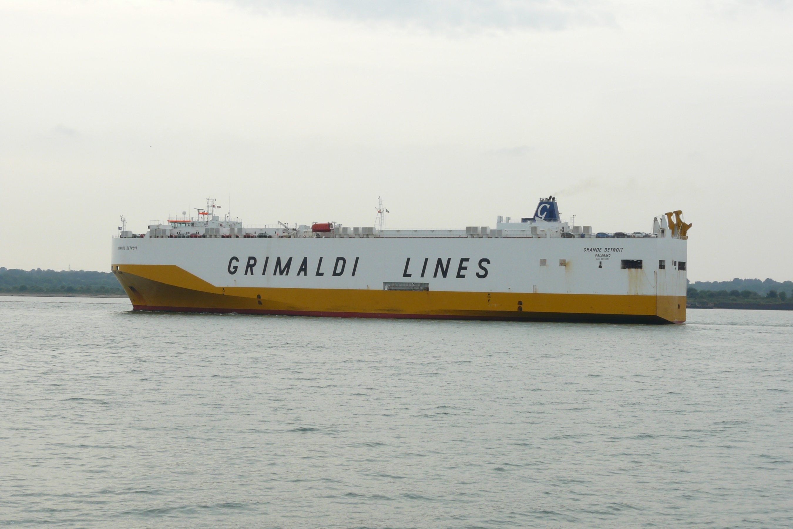 Transit: GRANDE DETROIT       entering English South Coast at The Dover Strait