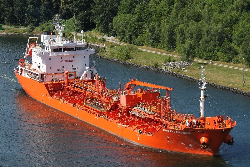 Transit: ANNELIESE ESSBERGER  entering English South Coast at The Dover Strait