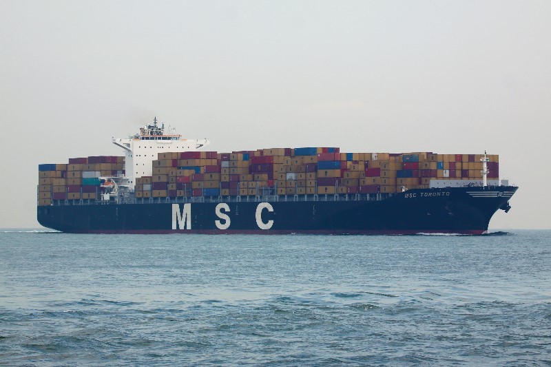 Thames Departure: MSC TORONTO         