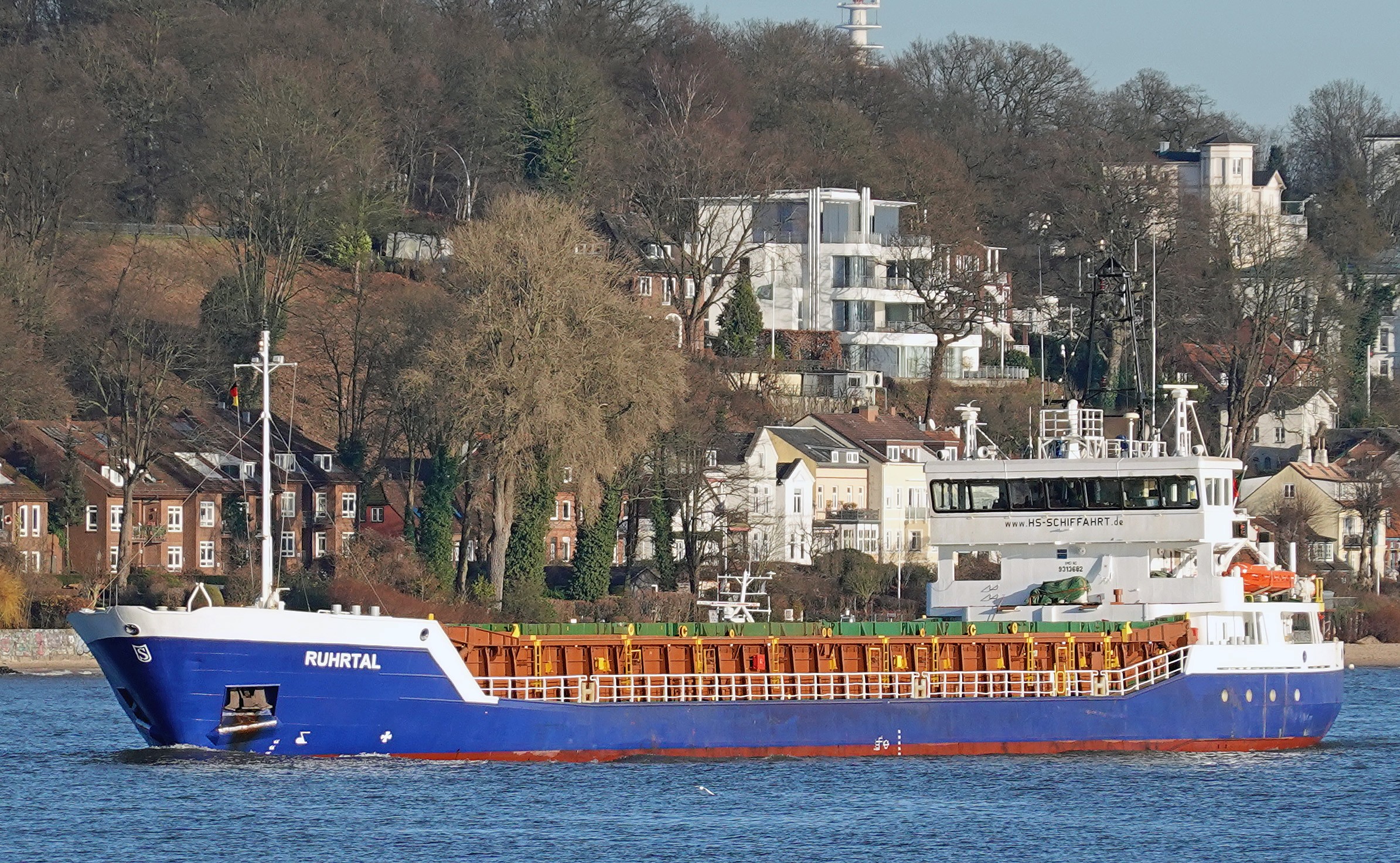 Transit: RUHRTAL              entering English South Coast at The Dover Strait