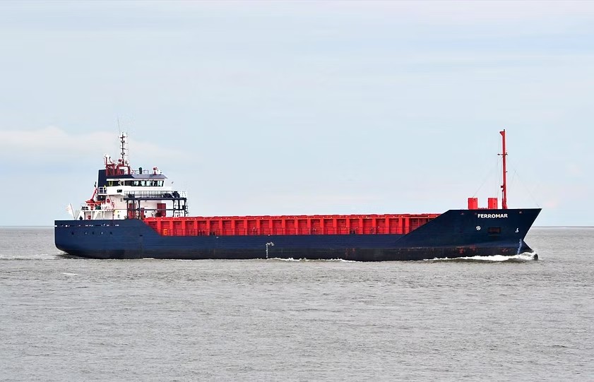 Transit: FERROMAR entering English South Coast at The Dover Strait