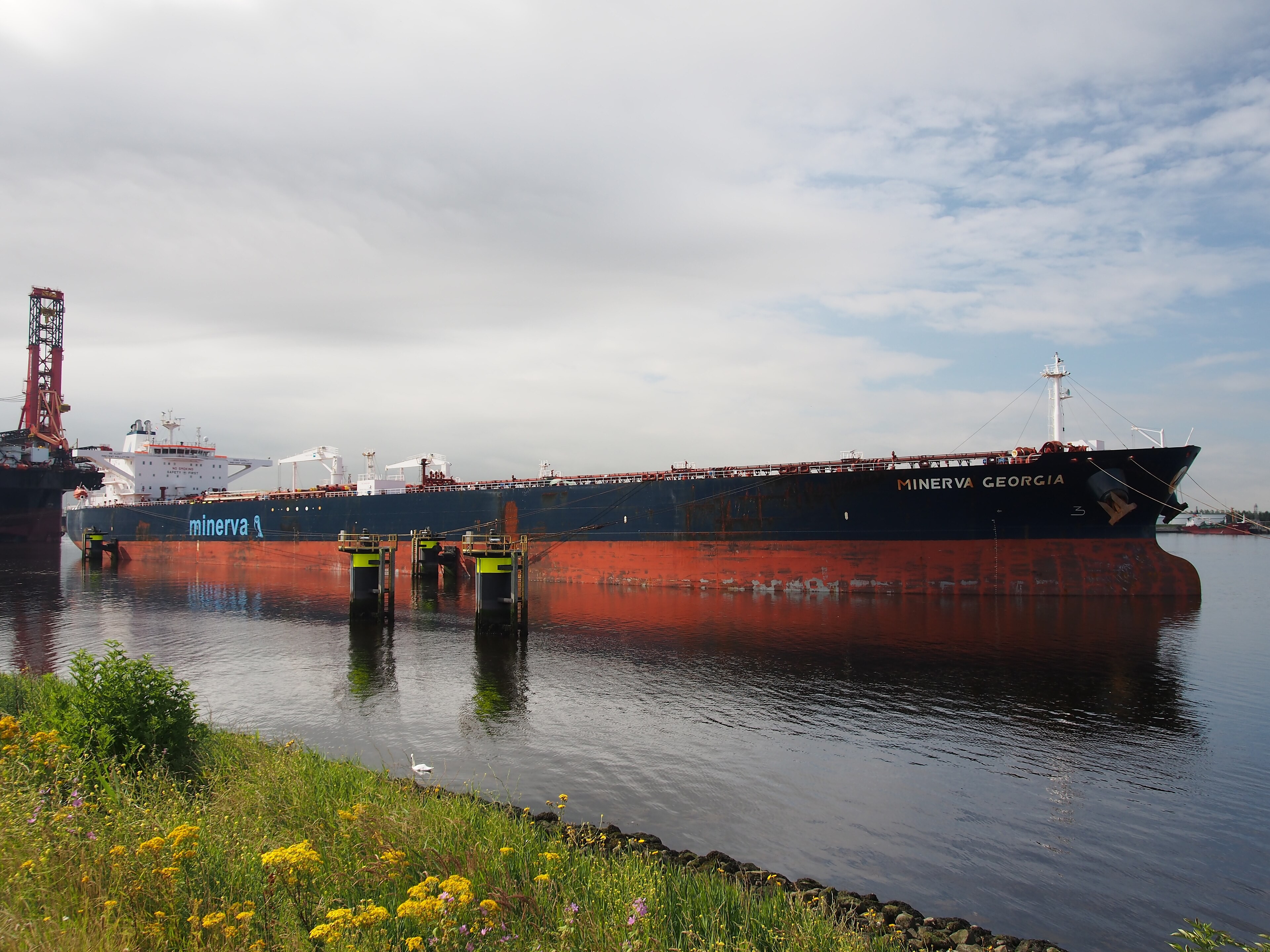 Transit: MINERVA GEORGIA      entering English South Coast at The Dover Strait
