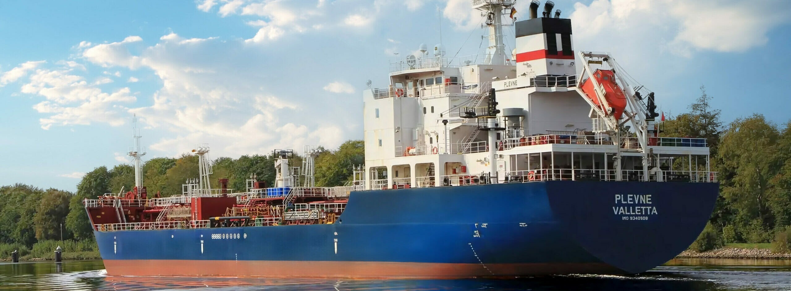  Irish Sea - PLEVNE               transiting Irish Sea off Anglesey