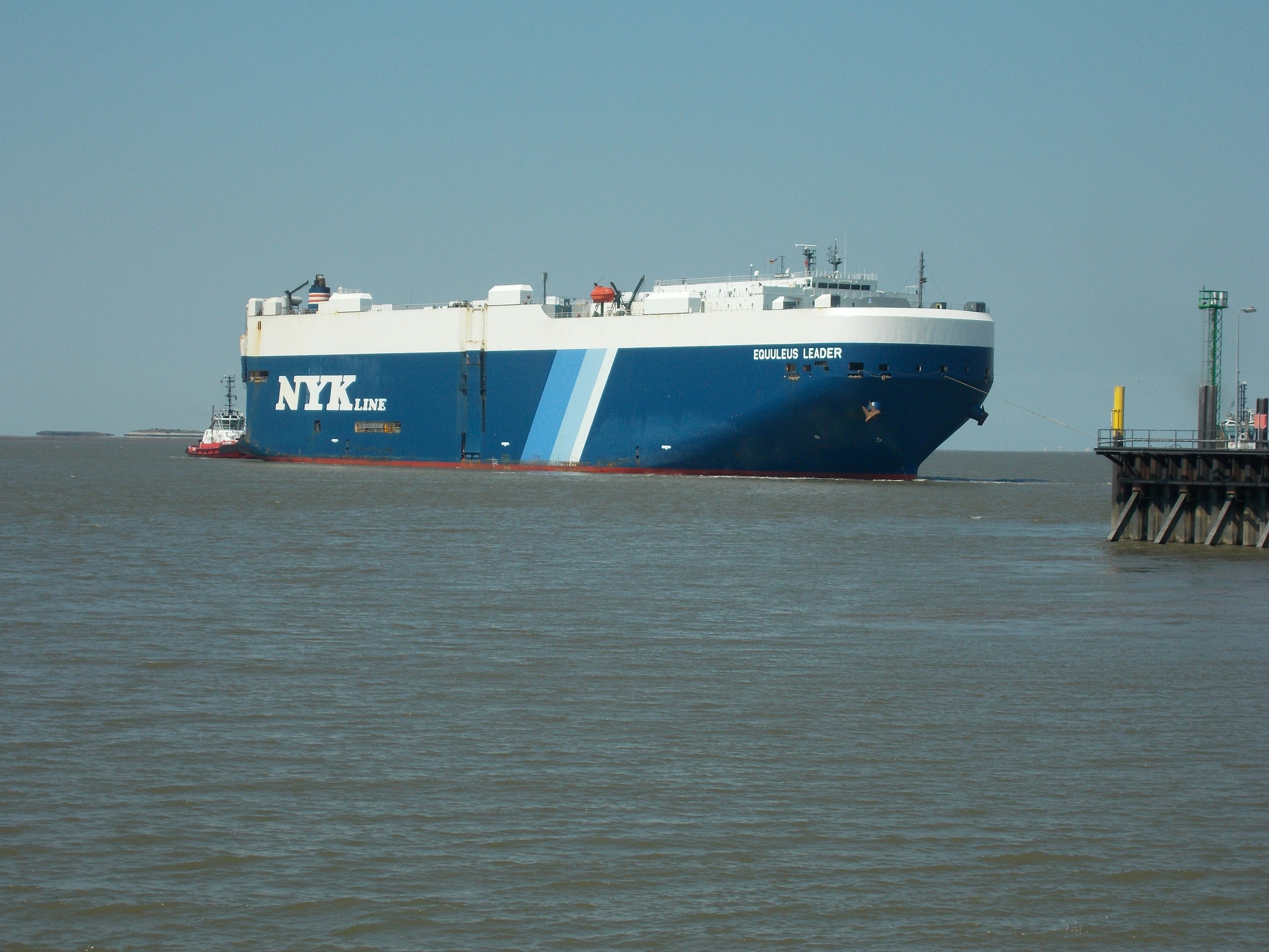Transit: EQUULEUS LEADER      entering English South Coast at The Dover Strait