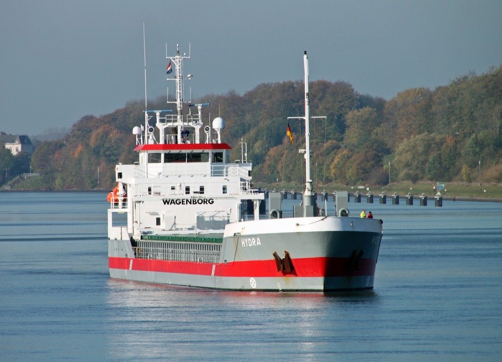 Transit: TAXUSBORG            entering English South Coast at The Dover Strait