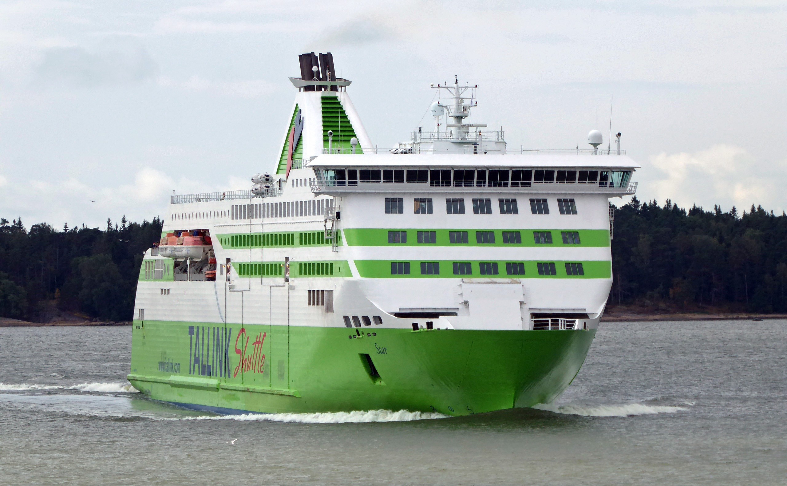  Irish Sea - JAMES JOYCE transiting Irish Sea off Dublin