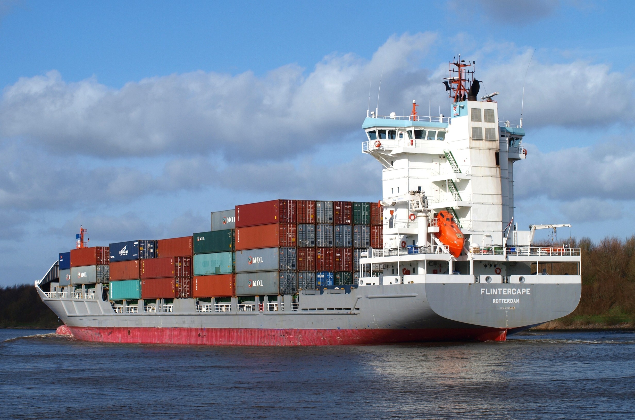  Irish Sea - WEC VAN EYCK         transiting St Georges Channel