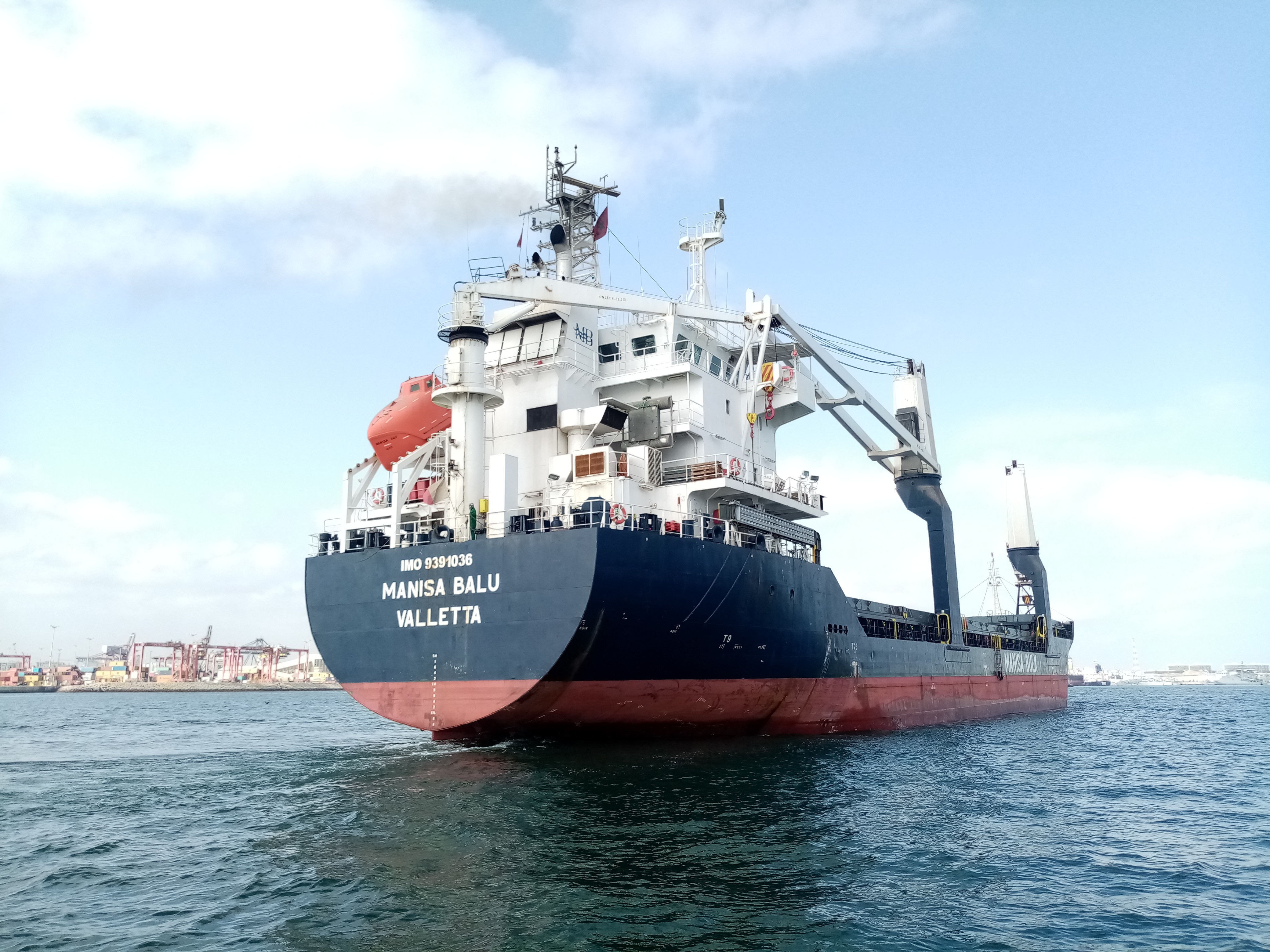 Transit: MANISA BALU entering English South Coast at The Dover Strait