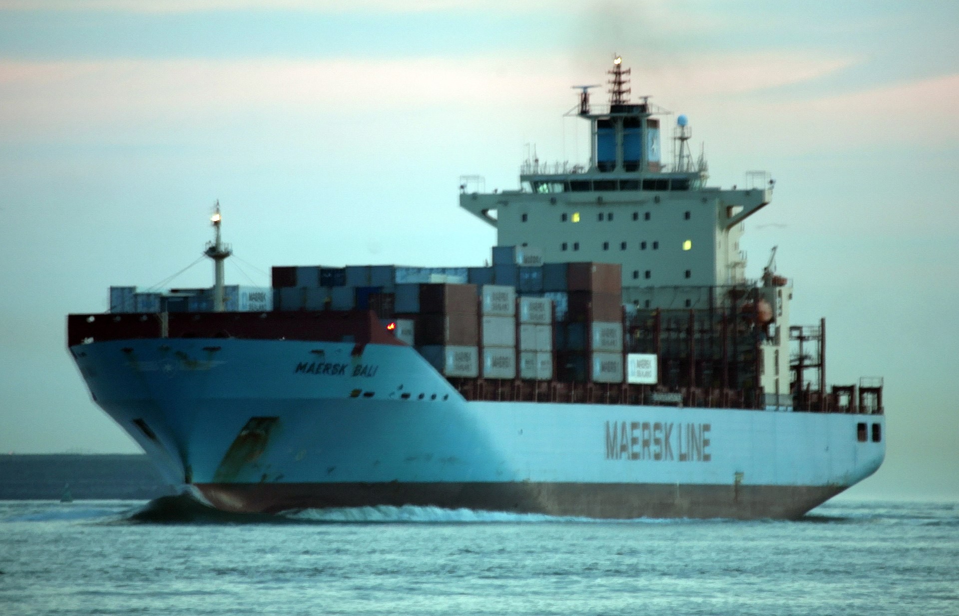 Southampton Departure: MAERSK BALI         