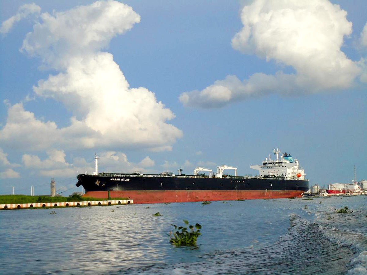 Transit: MARAN ATLAS          entering English South Coast at The Dover Strait