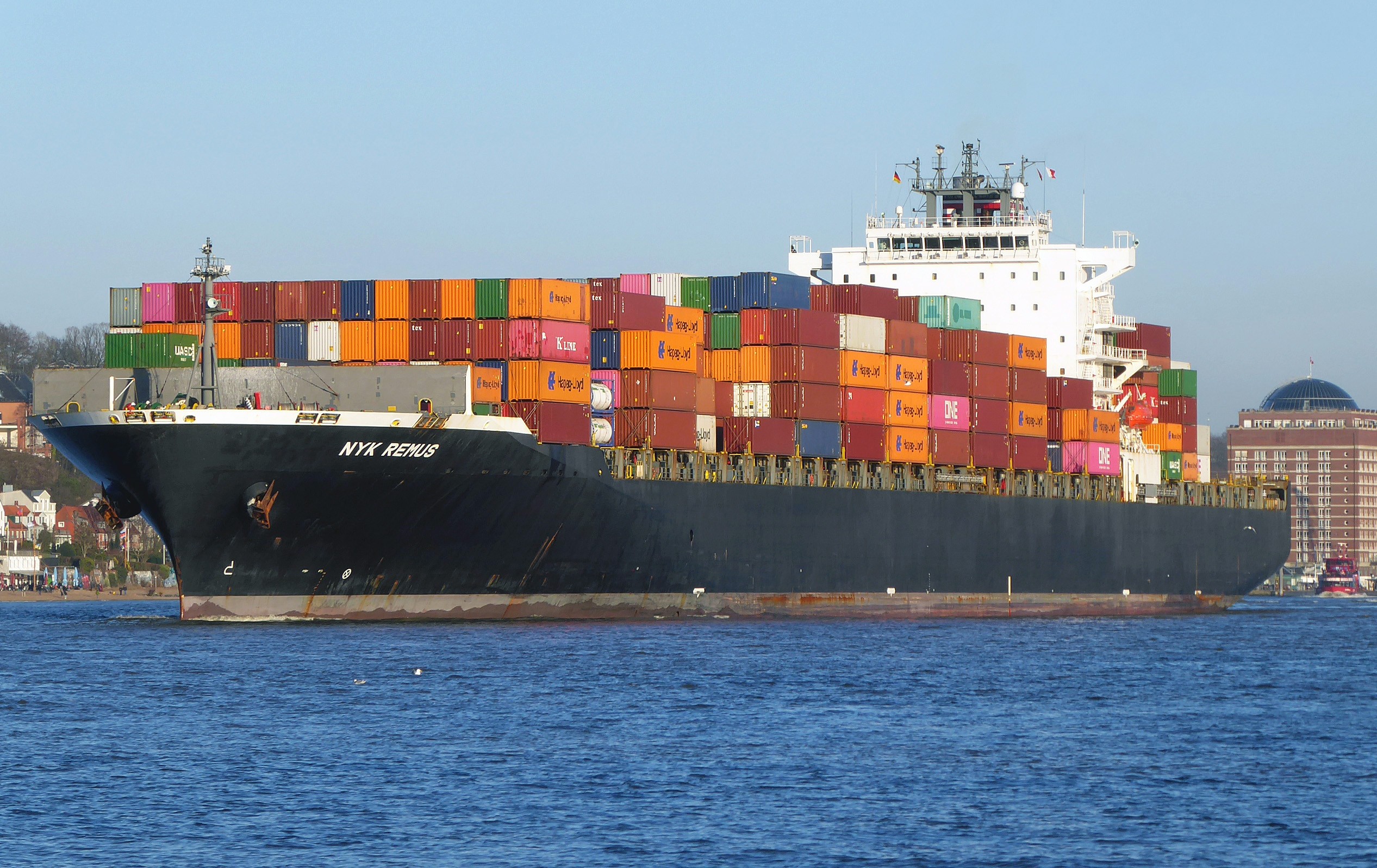 Transit: NYK REMUS            entering English South Coast at The Dover Strait