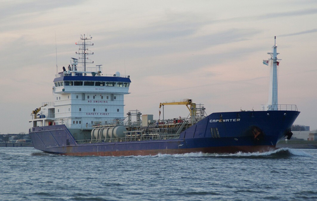 Transit: CAPEWATER            entering English South Coast at The Dover Strait