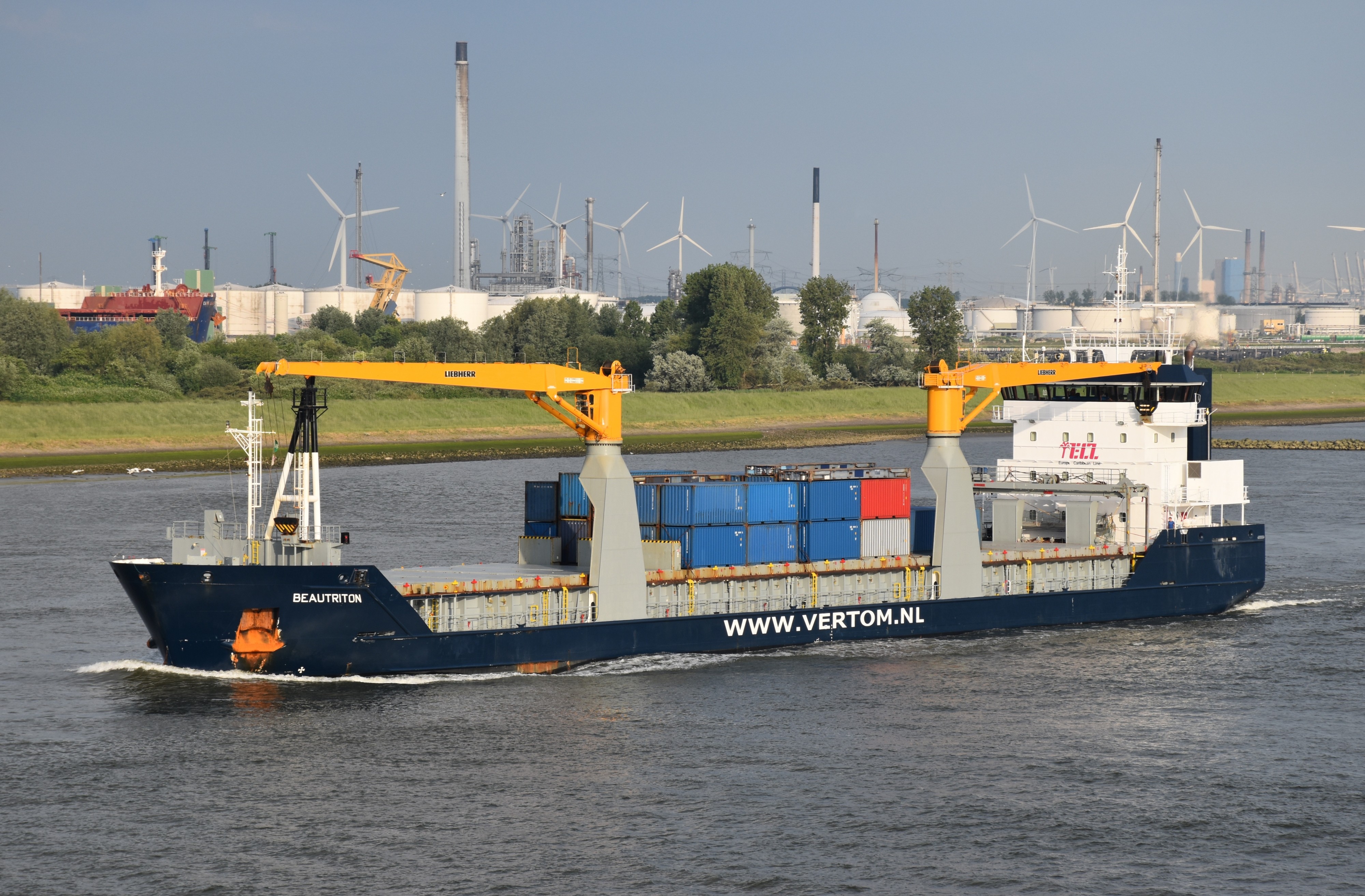 Transit: BEAUTRITON           entering English South Coast at The Dover Strait