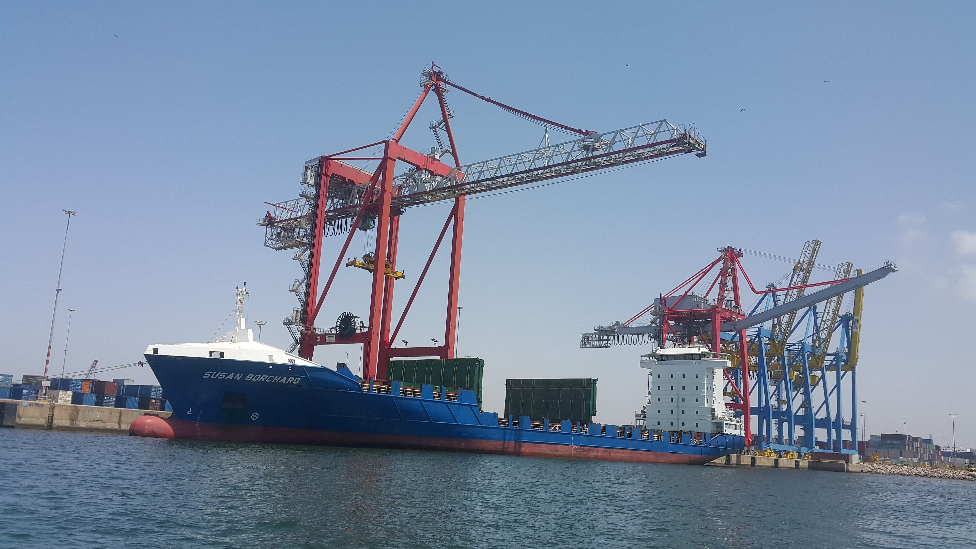  Irish Sea - BG ONYX              transiting Irish Sea off Wales