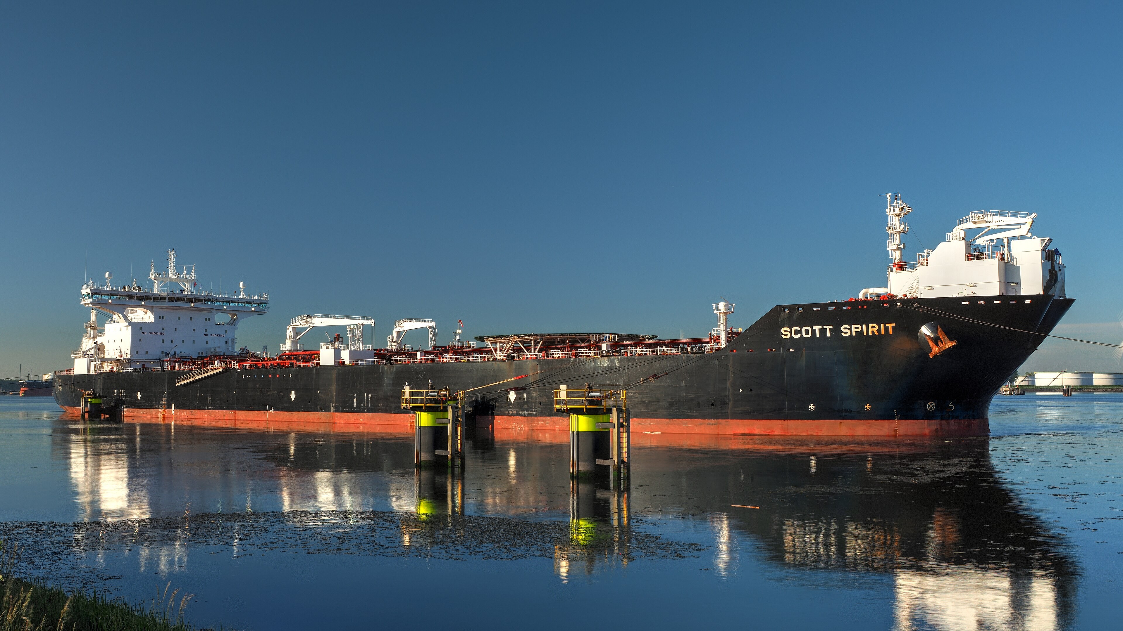  Irish Sea - SCOTT SPIRIT         transiting Irish Sea off Anglesey