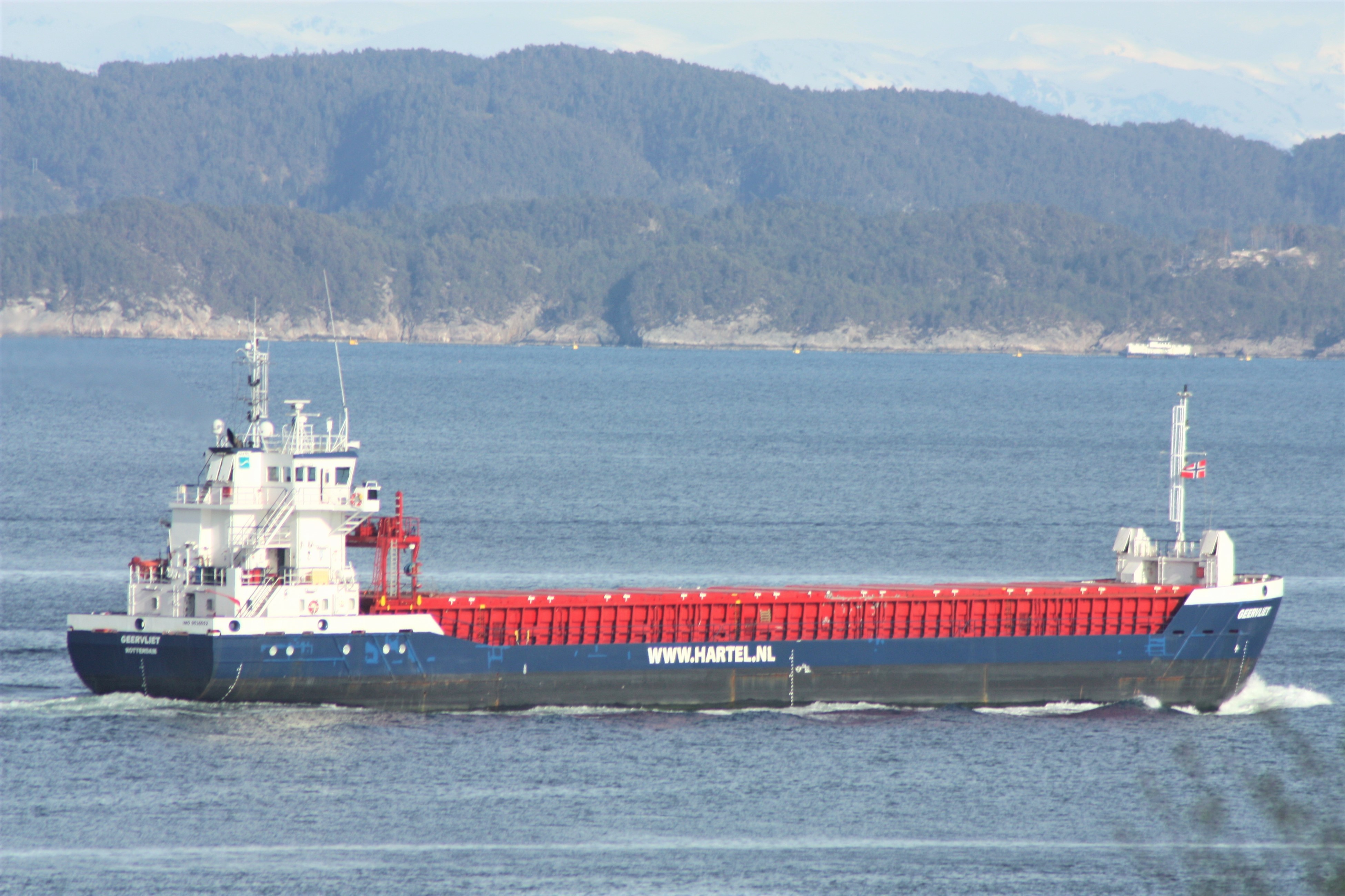 Transit: ARISTONA entering English South Coast at The Dover Strait