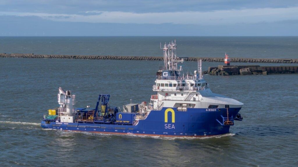 Scottish West Coast - 4-WINDS              transiting North Channel at Belfast