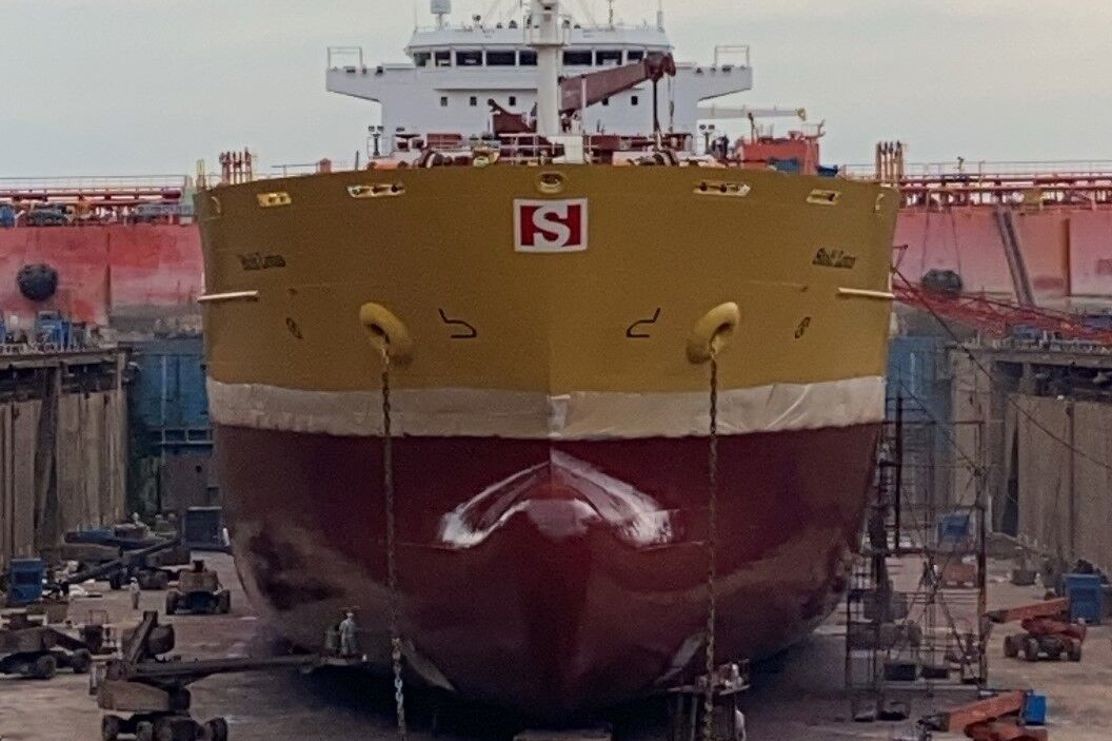 Transit: STOLT LOTUS          entering English South Coast at The Dover Strait