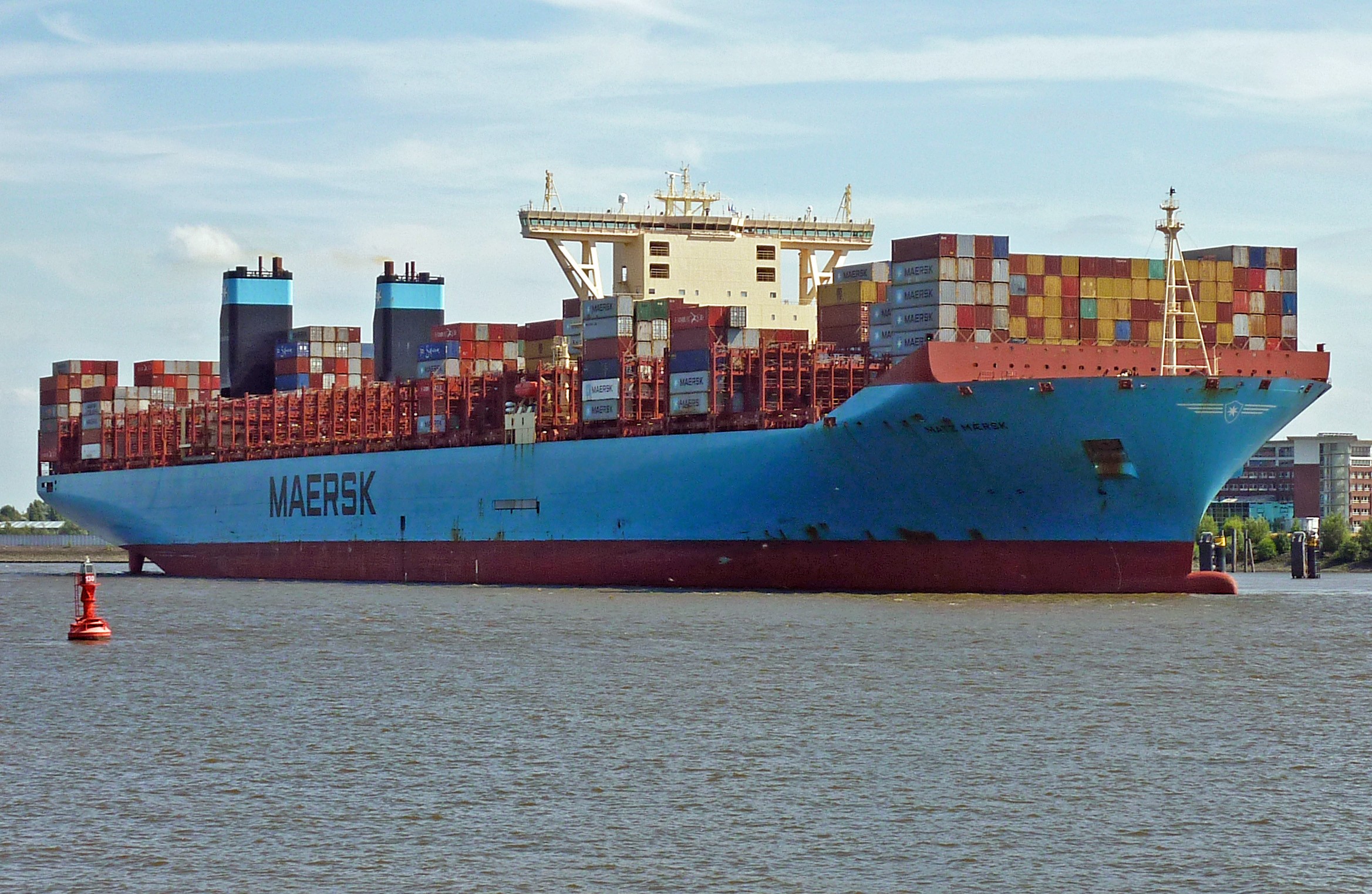 Transit: MATZ MAERSK entering English South Coast at The Dover Strait