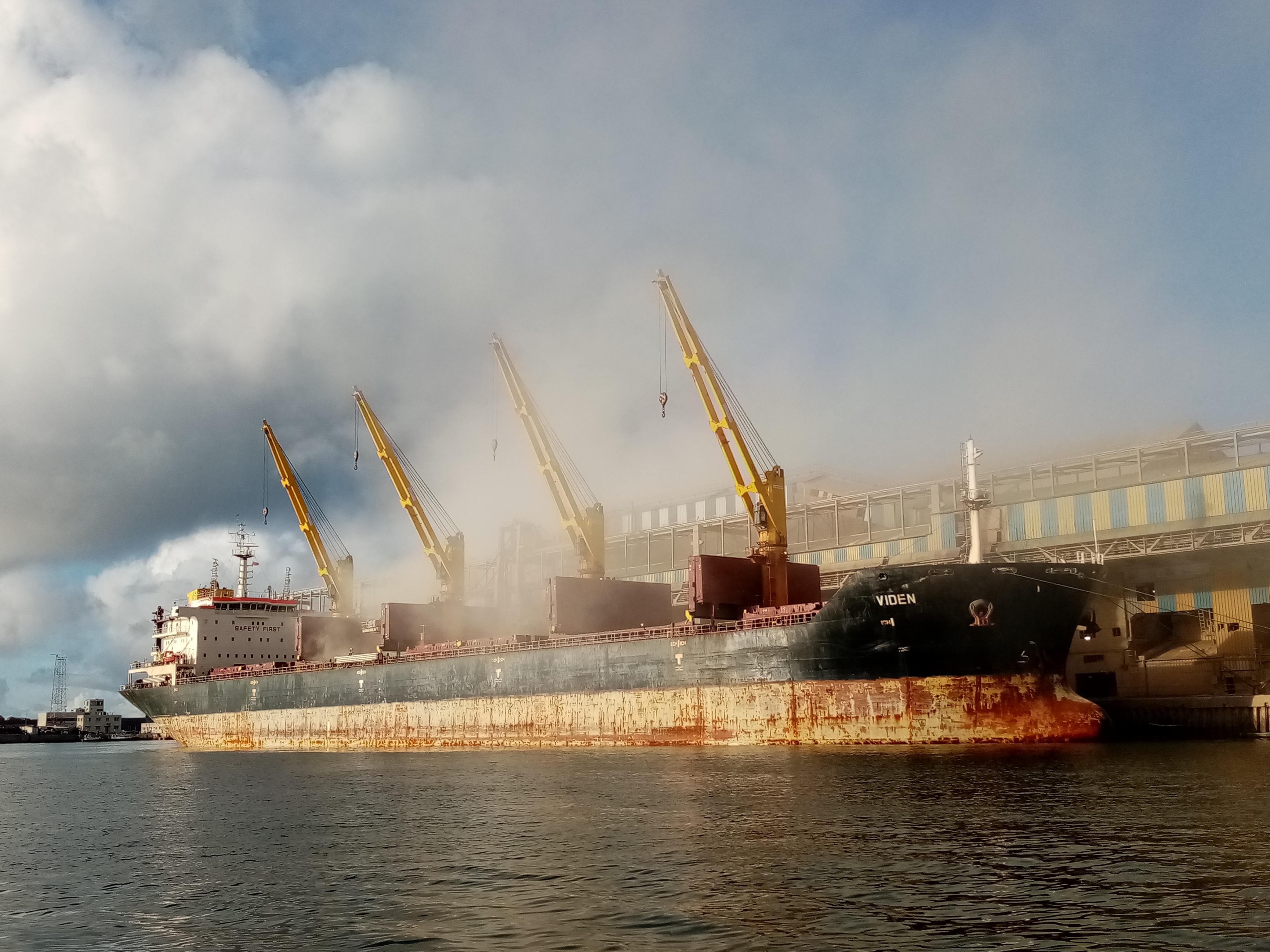  Scottish West Coast - WHITE WANDERER       transiting North Channel at Belfast
