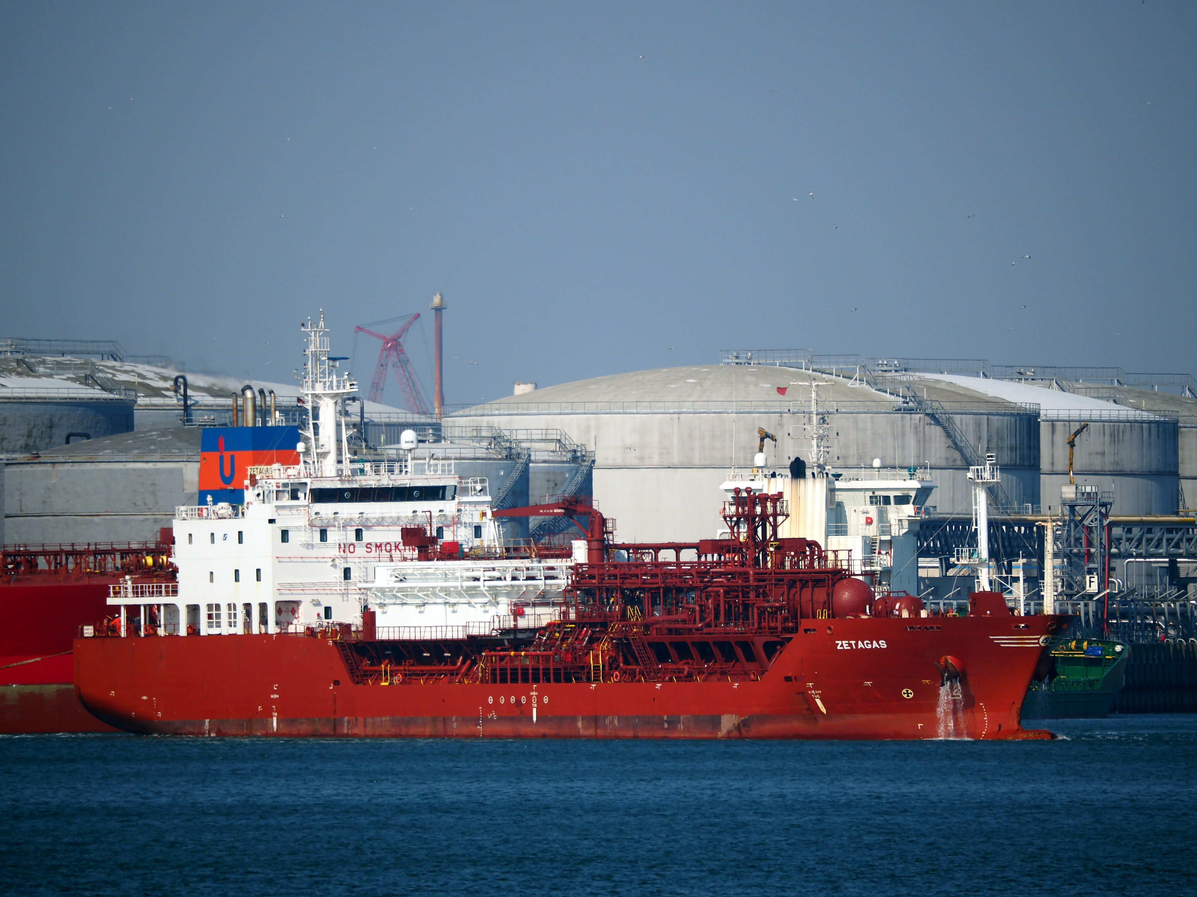 Transit: ZETAGAS              entering English South Coast at The Dover Strait