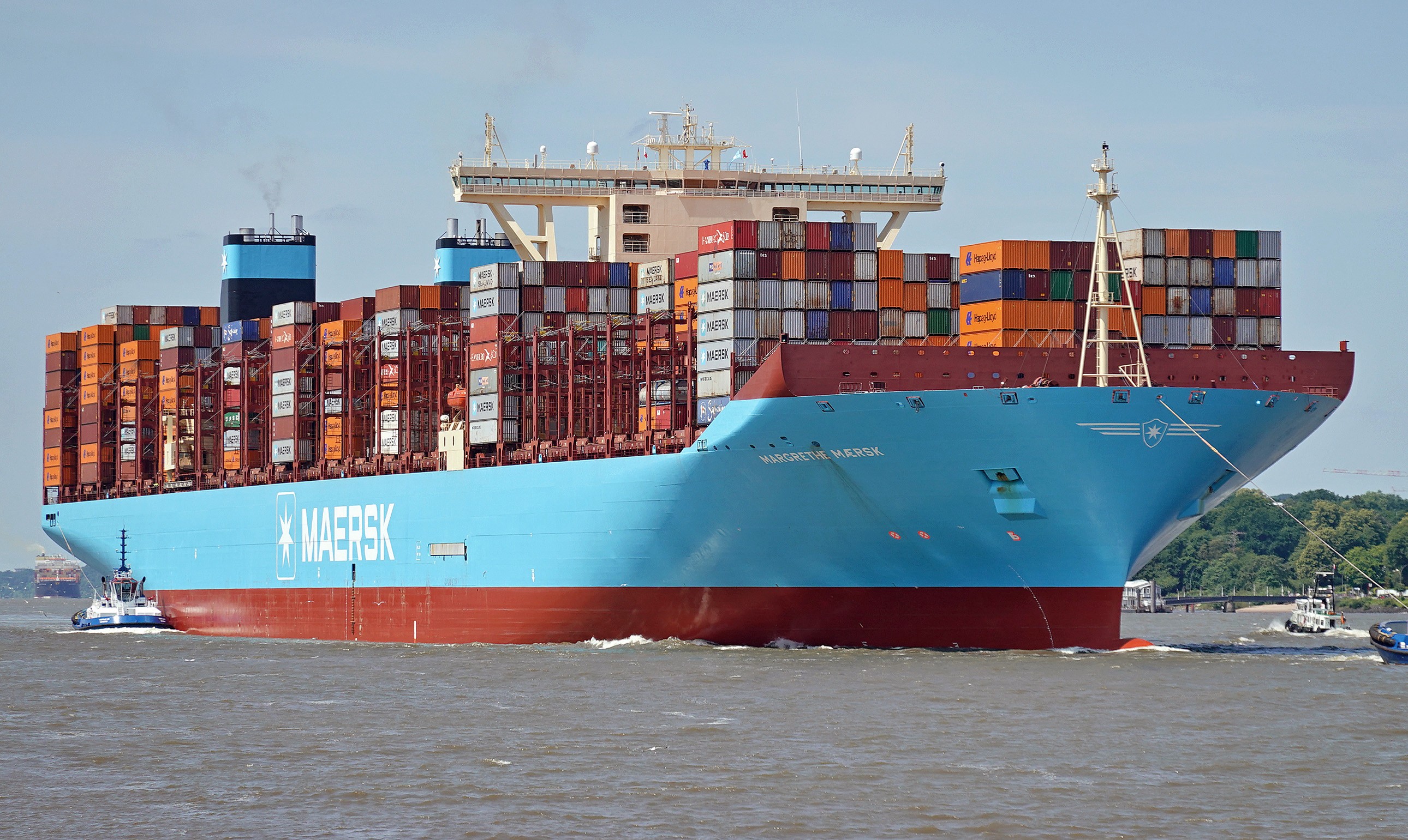 Thames Departure: MARGRETHE MAERSK