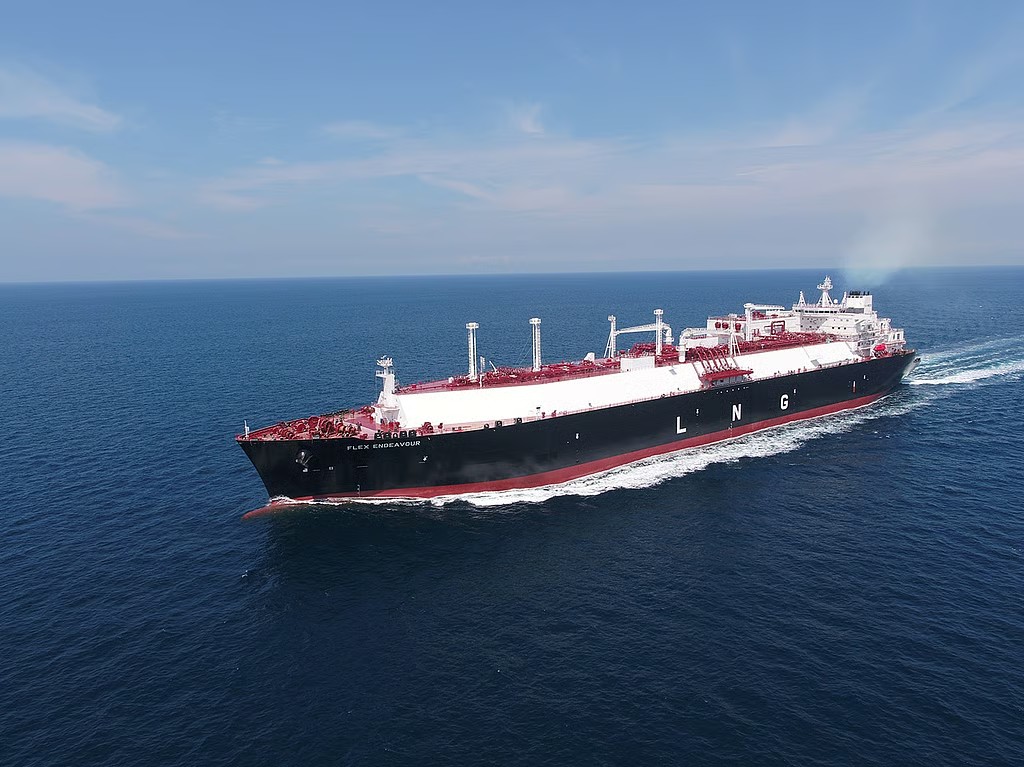 Transit: FLEX RAINBOW         entering English South Coast at The Dover Strait