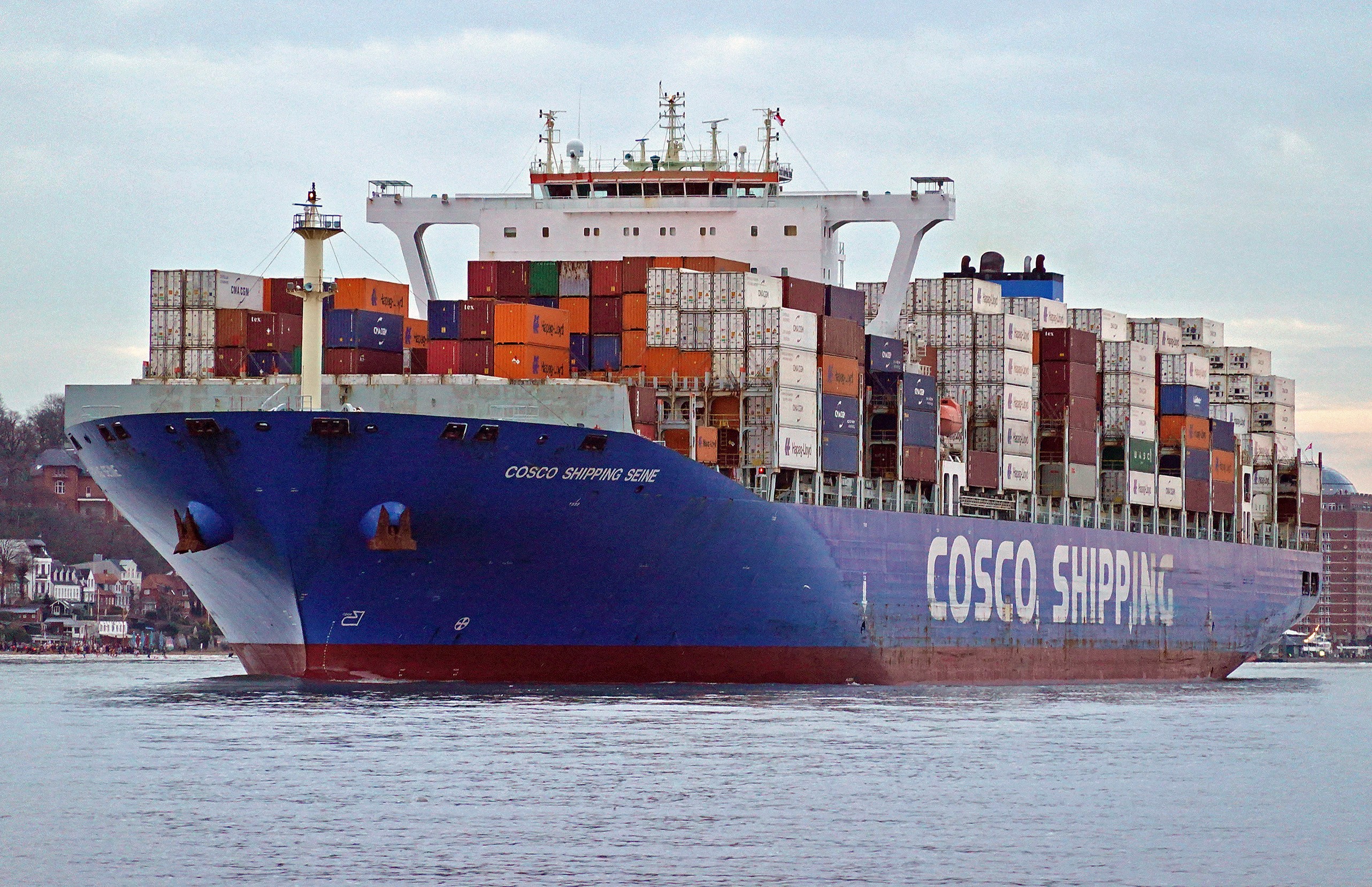 Transit: COSCO SHIPPING SEINE entering English South Coast at The Dover Strait