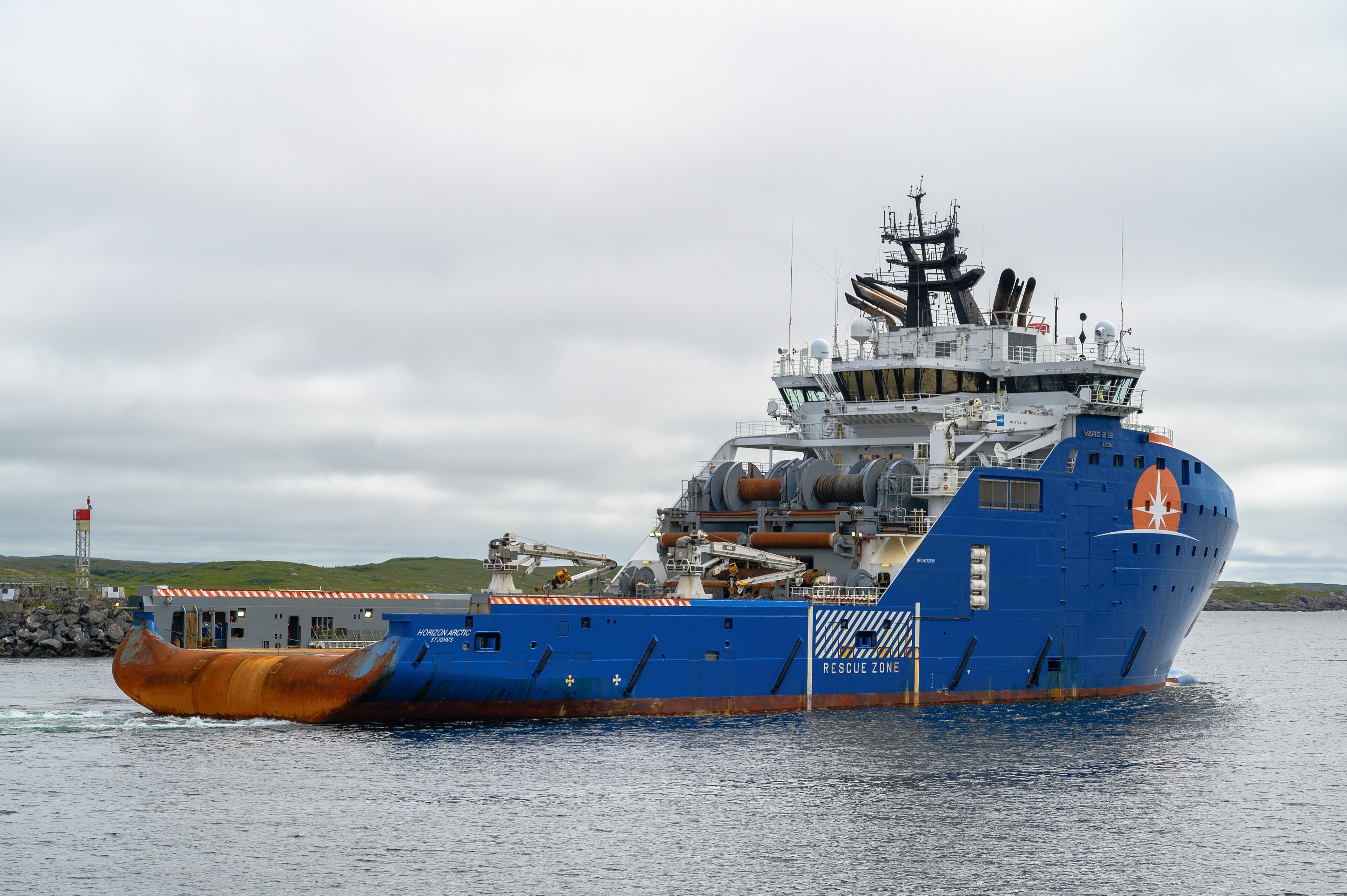  Scottish East Coast - HORIZON ARCTIC       transiting Tayside Coast