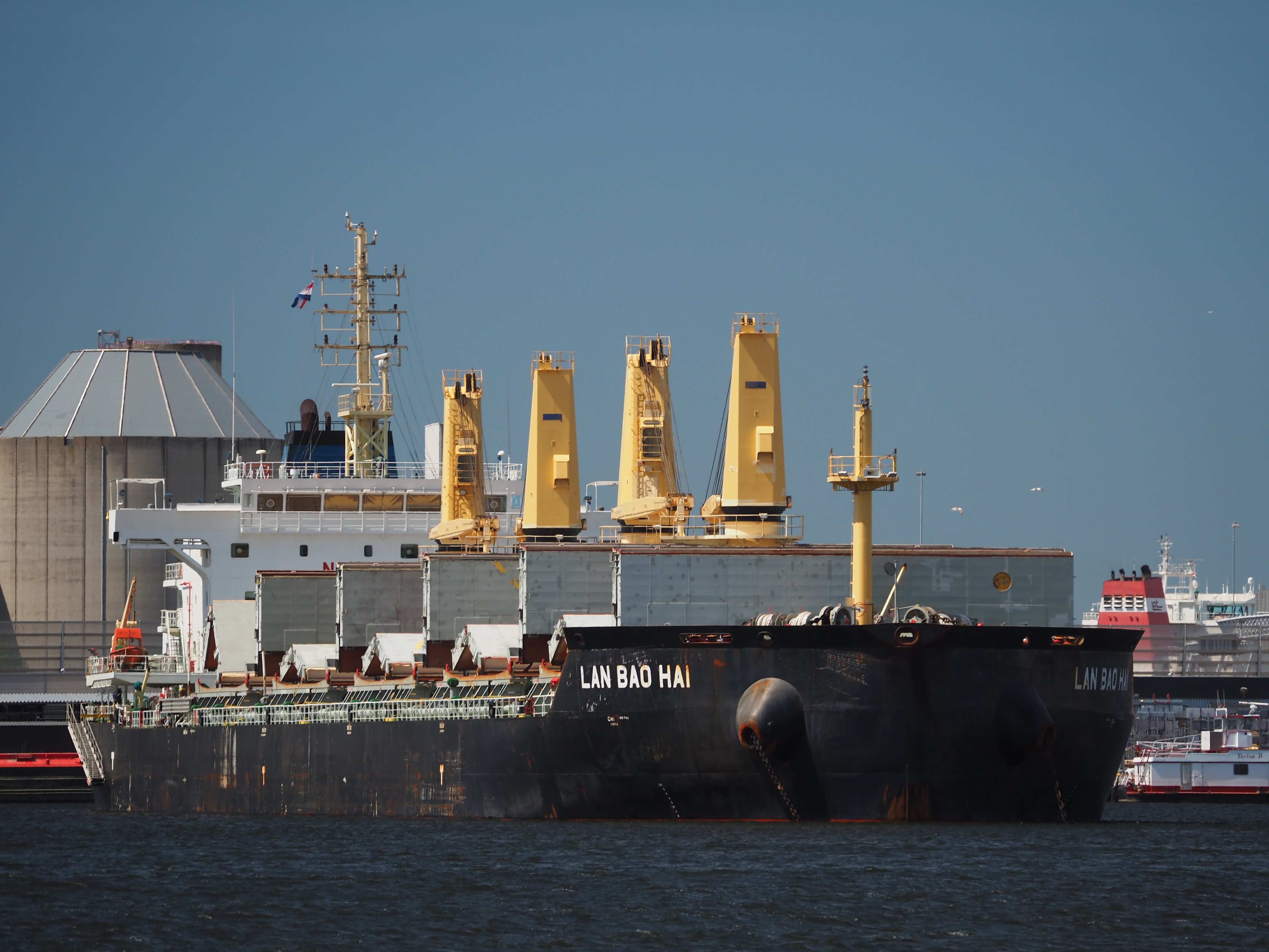 Transit: LAN BAO HAI          entering English South Coast at The Dover Strait
