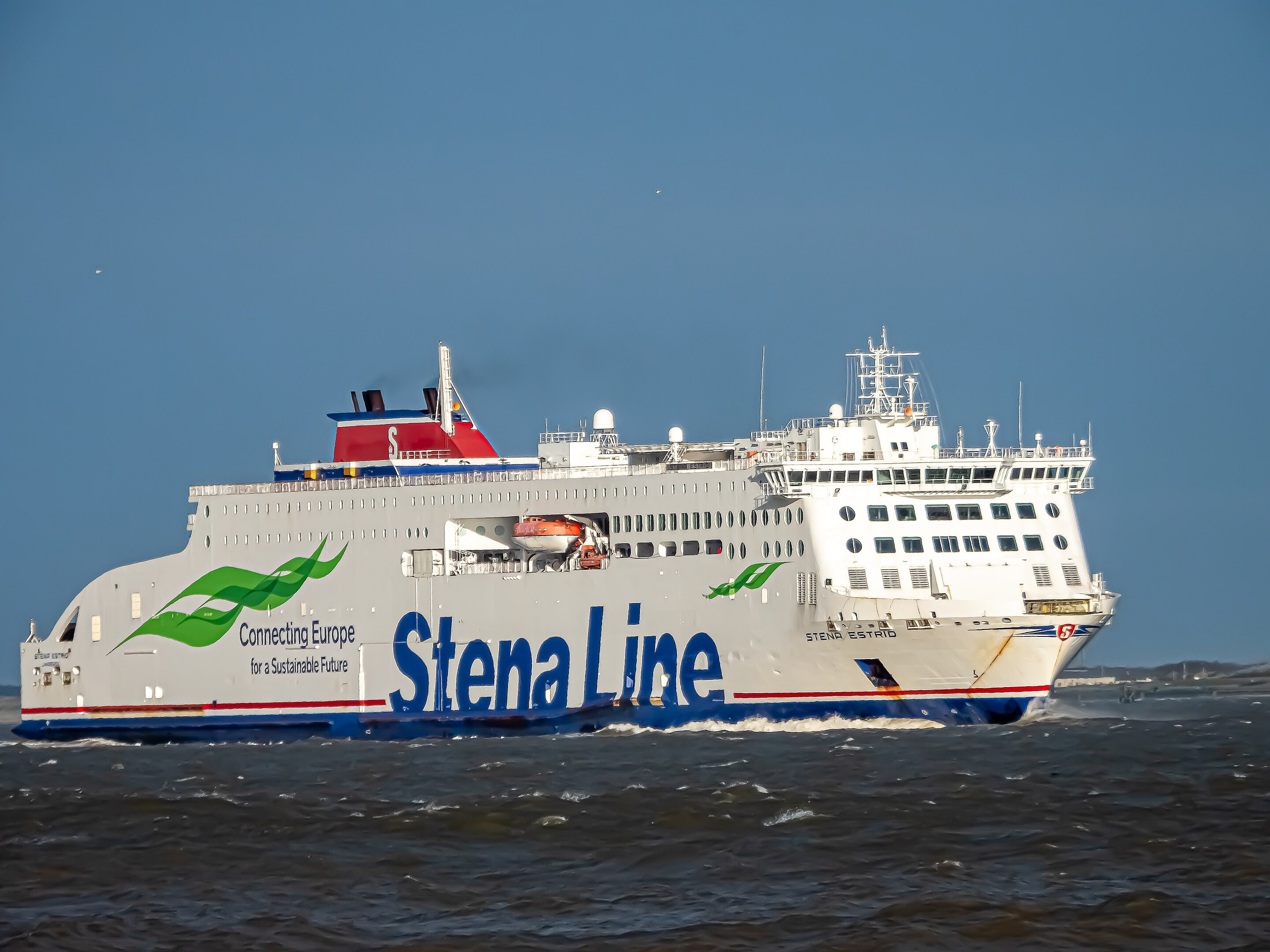  Irish Sea - STENA ESTRID transiting Irish Sea off Dublin
