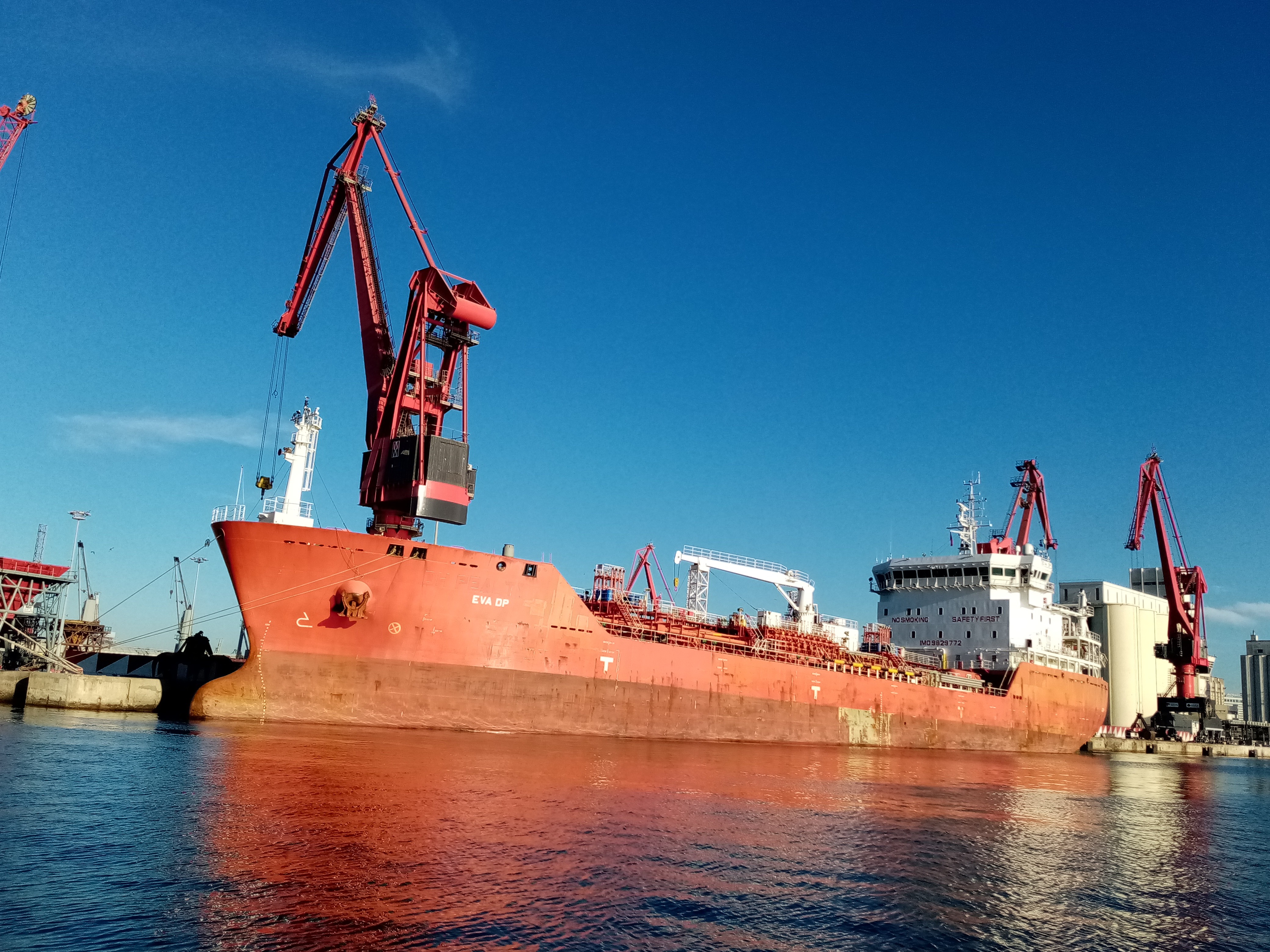 Transit: NQ FREESIA entering English South Coast at The Dover Strait
