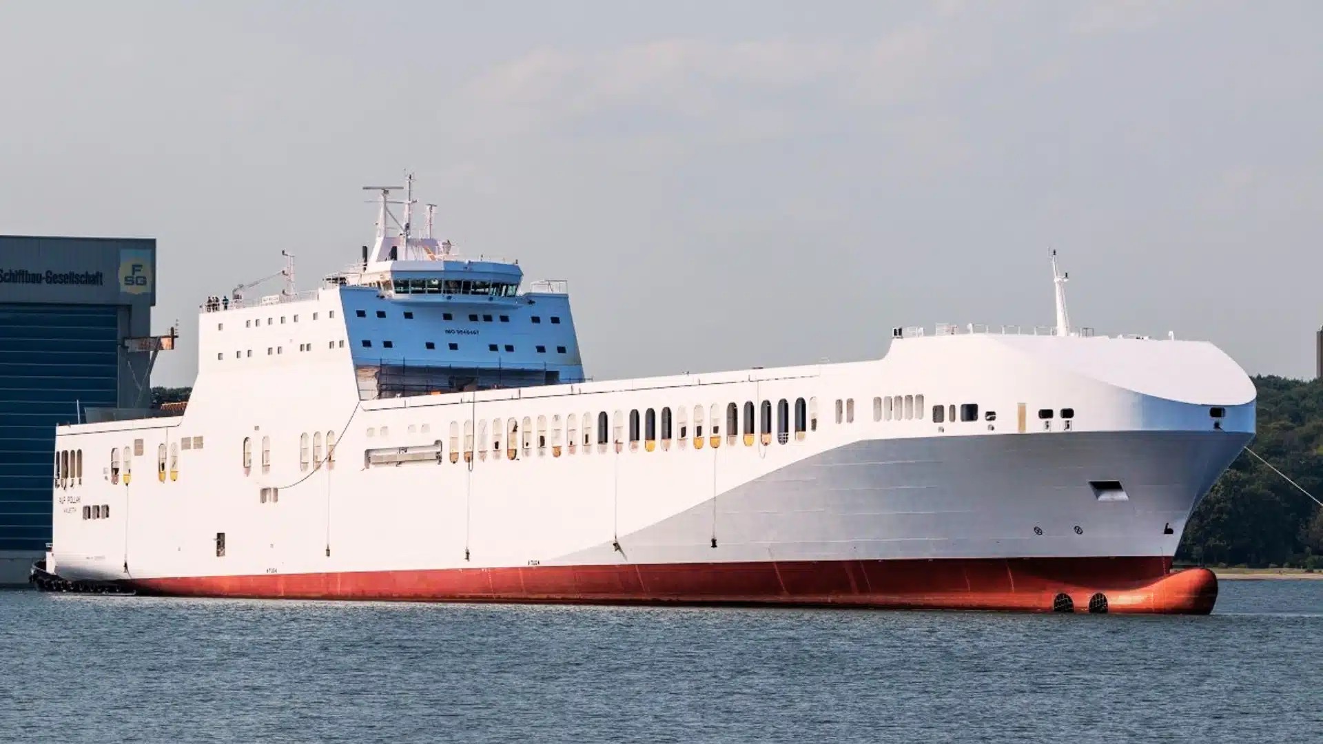 Thames Departure: LISMORE