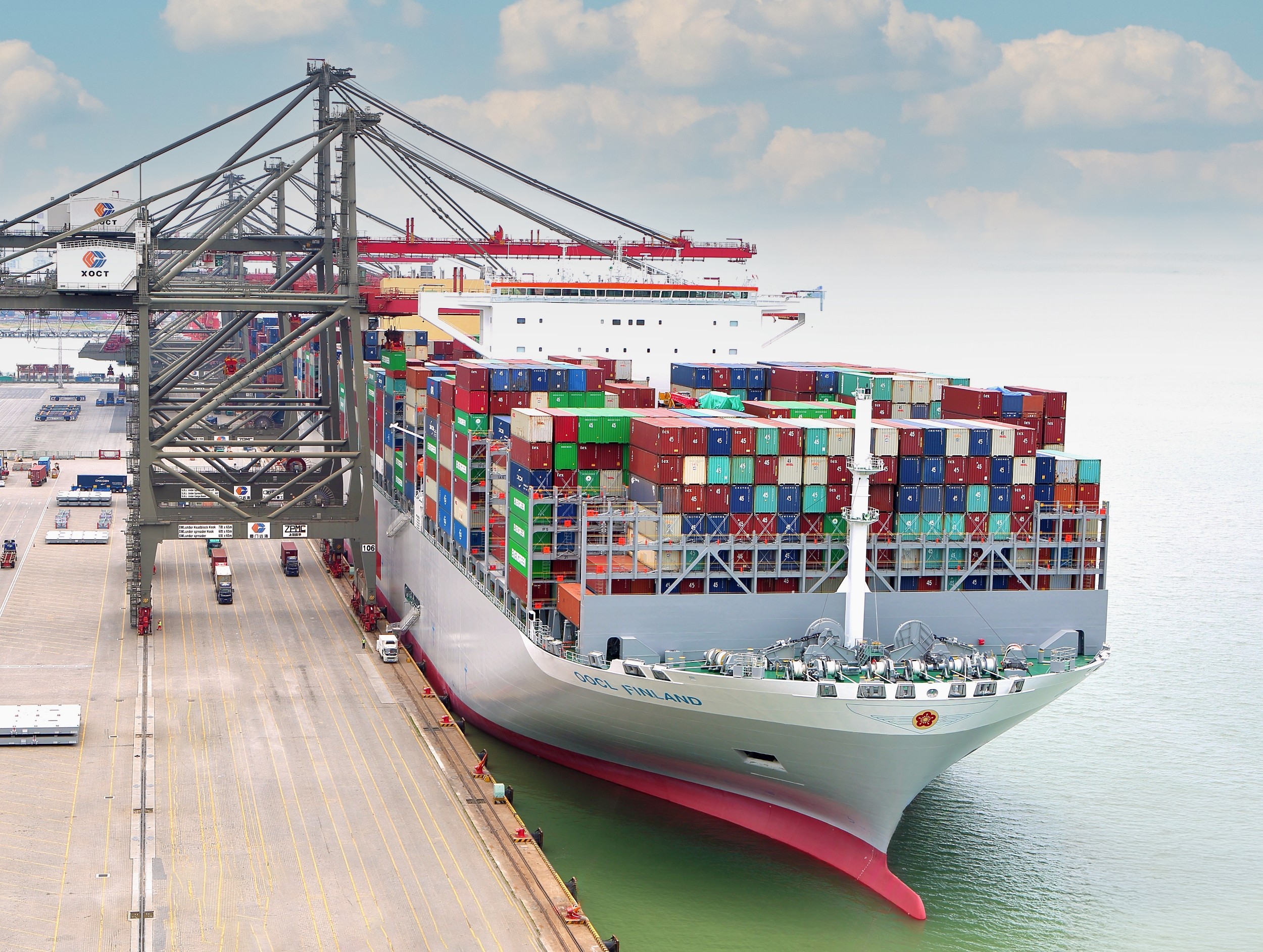 Transit: OOCL FINLAND         entering English South Coast at The Dover Strait