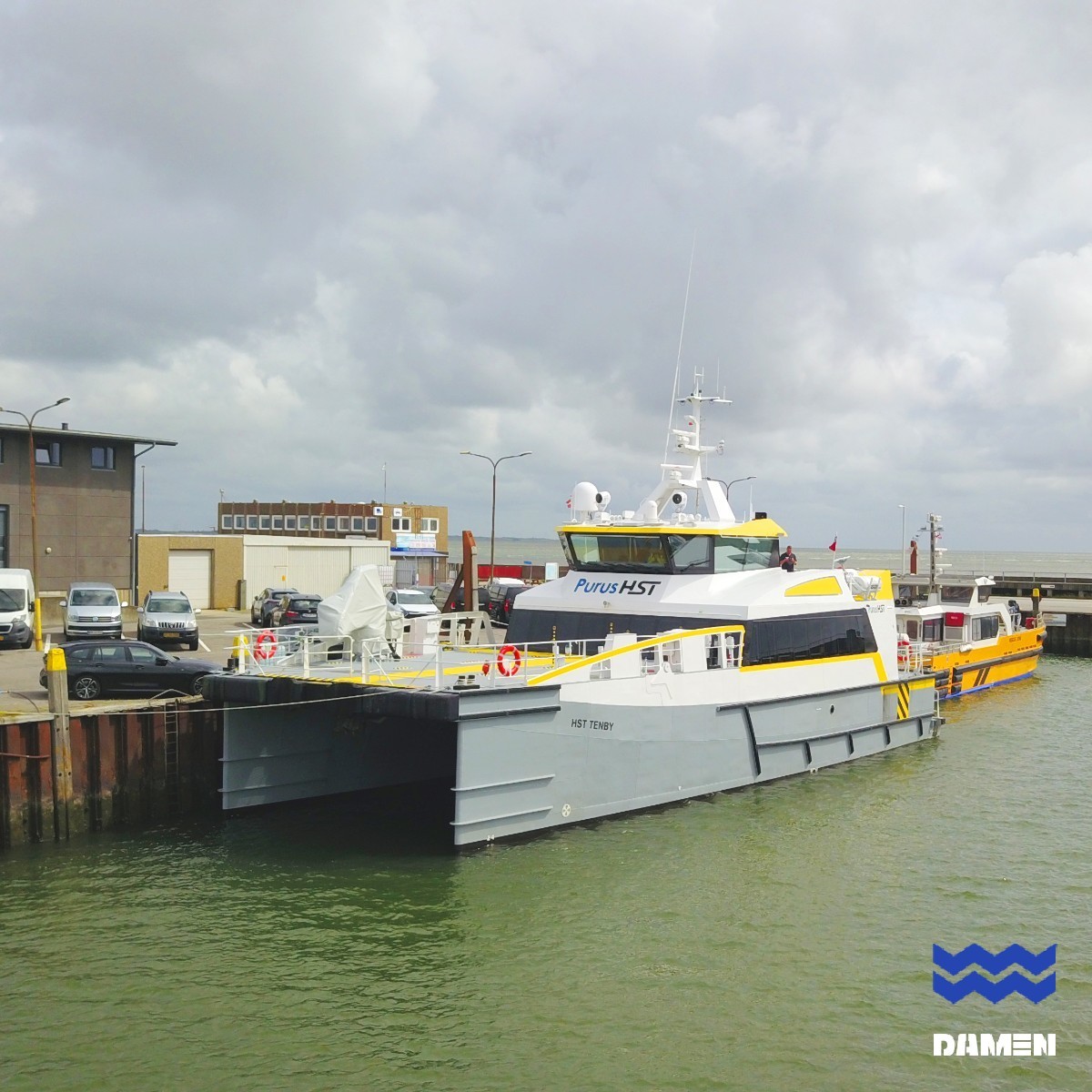  Scottish East Coast - HST TENBY            transiting Aberdeenshire Coast