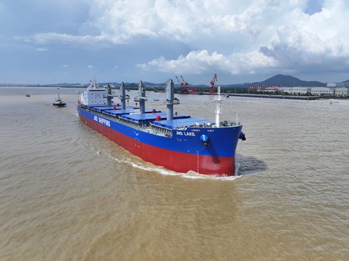  Irish Sea - JNS LAKE             transiting North Channel Belfast