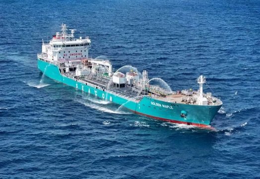  Irish Sea - GOLDEN MAPLE         transiting Irish Sea off Wales