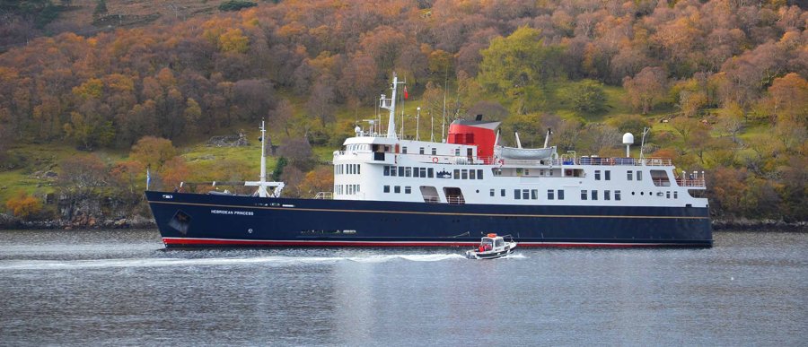  Scottish West Coast - HEBRIDEAN PRINCESS   transiting Inner Herbrides Seas
