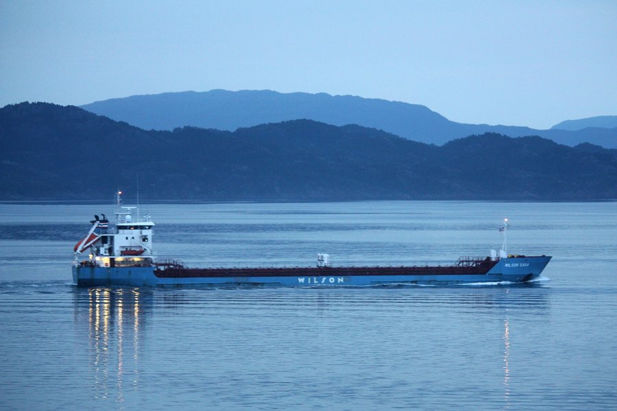  Scottish West Coast - WILSON SAGA          transiting North Channel at Belfast