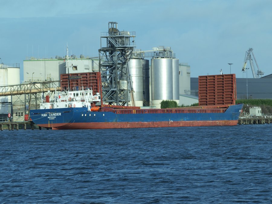 Transit: HAV ZANDER           entering English South Coast at The Dover Strait
