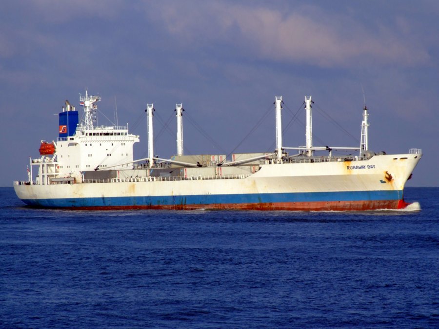  Irish Sea - RUNAWAY BAY transiting Irish Sea off Dublin