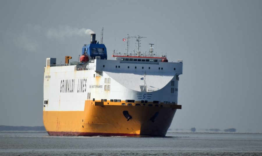 Photograph of the Vehicles Carrier: GRANDE MEDITERRANEO  (IMO: 9138393). Documented in UK and Regional Shipping Movements.