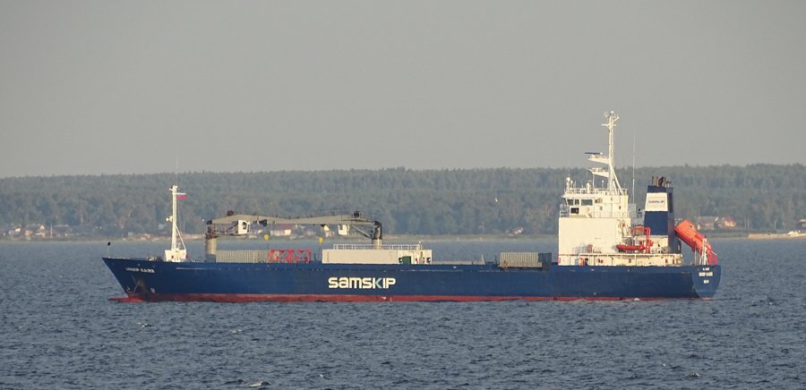  Irish Sea - SILVER GALE transiting Irish Sea West of Man